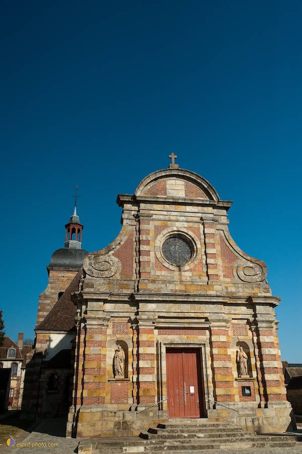 Nom de l'image : D30096340a_(c)Norbert-JUNG — Description :  Chemin de croix à l'église de la Ferté Vidame (28300)